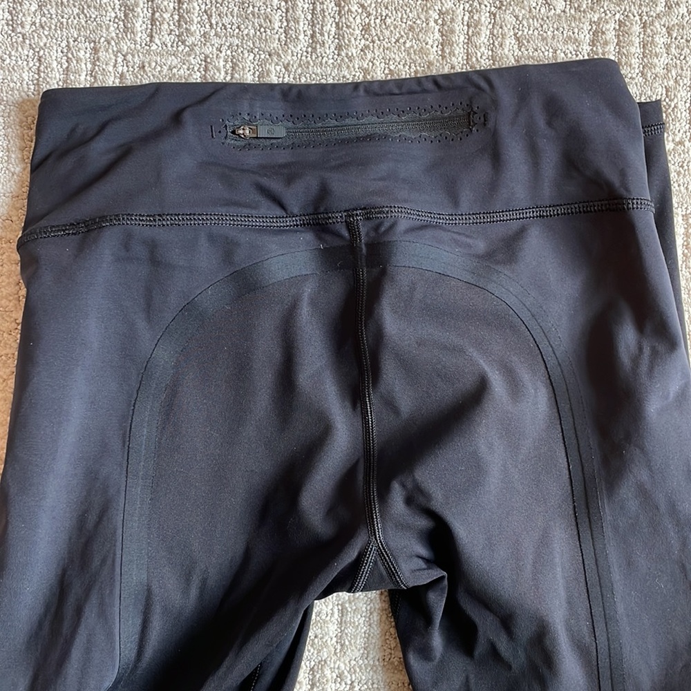 Lululemon leggings size 6